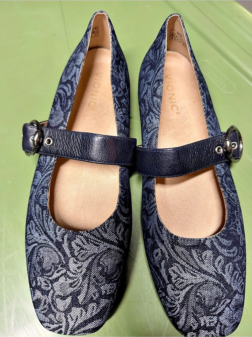 Floral Mary Jane Flats in Blue & Black